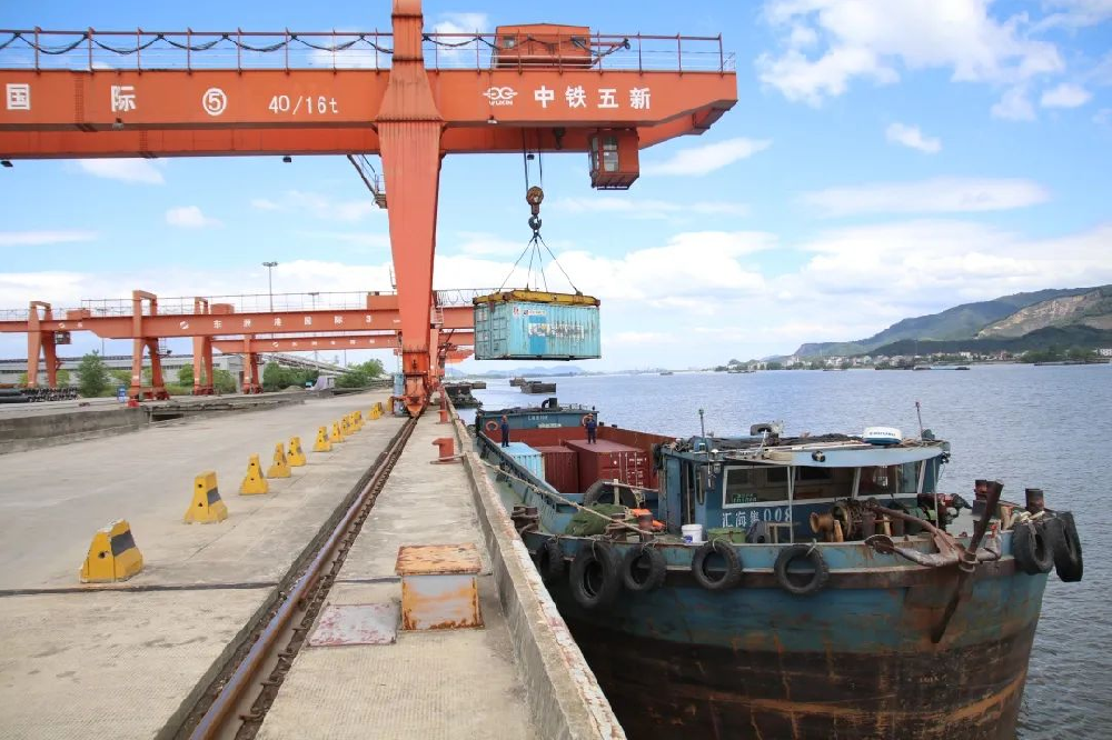 杭州东洲内河国际港11#泊位